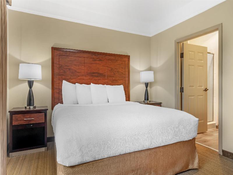 Best Western Plus Monica Royale Inn & Suites image