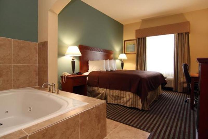 Quality Inn & Suites - Marlin image 2