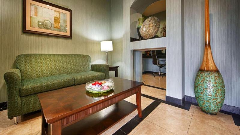 Quality Inn & Suites - Marlin image