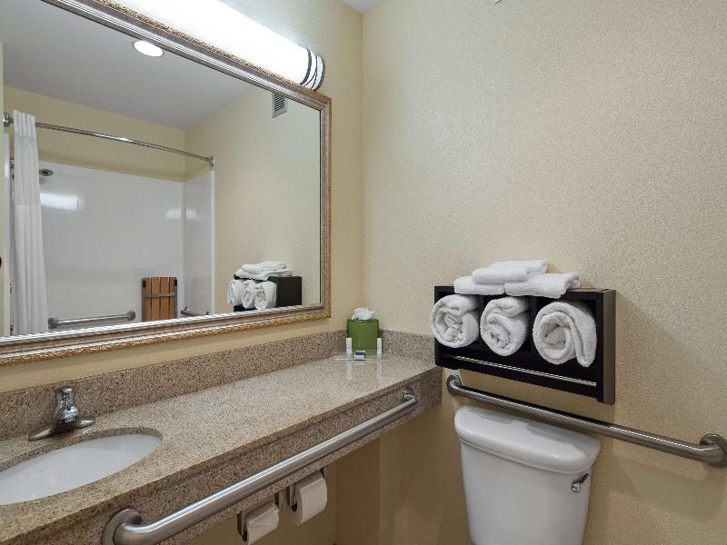 Best Western Leesburg Hotel & Conference Center image
