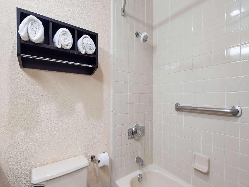 Best Western Leesburg Hotel & Conference Center image