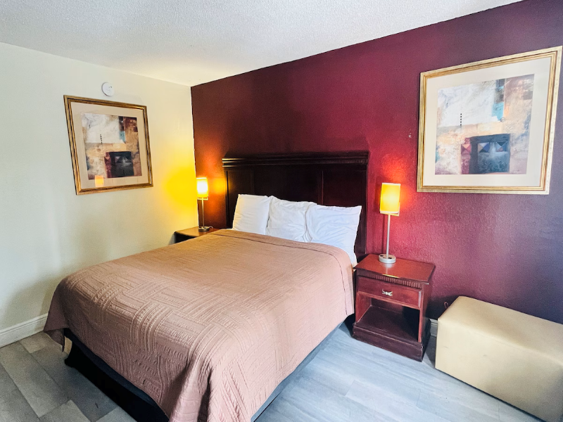 DOUBLE KING SIZE BED