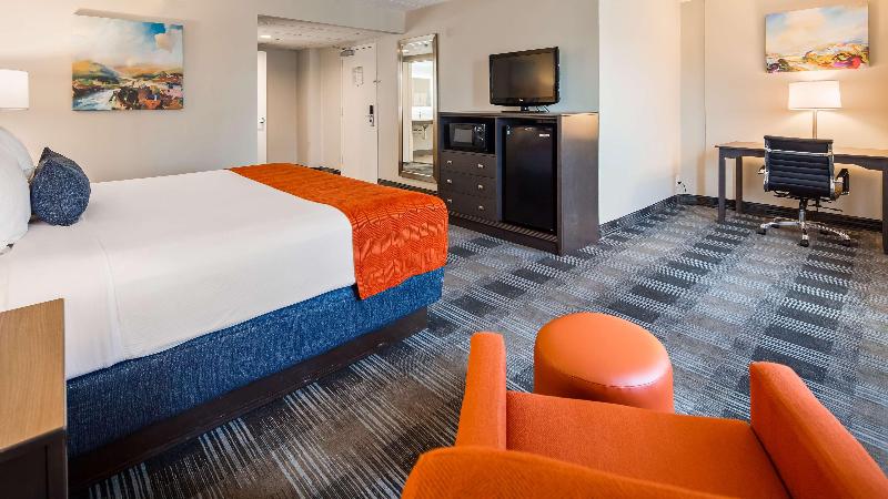 Best Western Plus Mount Vernon/Fort Belvoir image