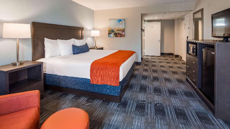 Best Western Plus Mount Vernon/Fort Belvoir image