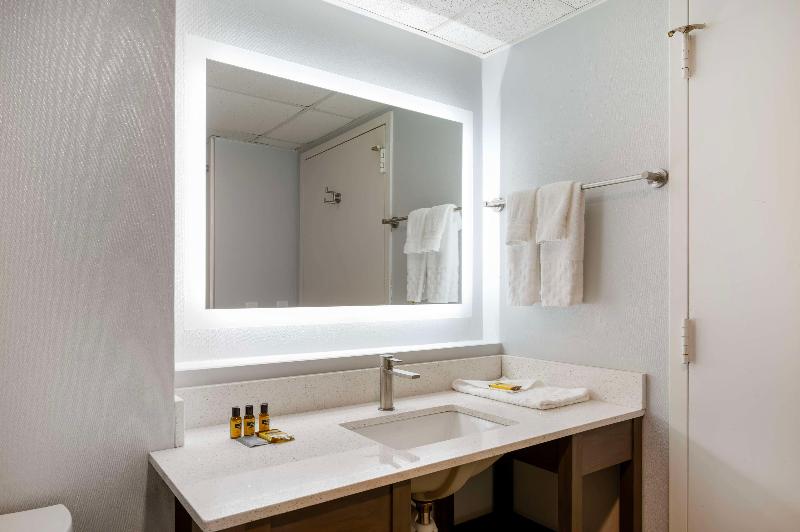Best Western Plus Mount Vernon/Fort Belvoir image