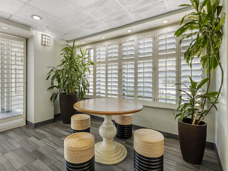 Best Western Plus Holiday Sands Inn & Suites image