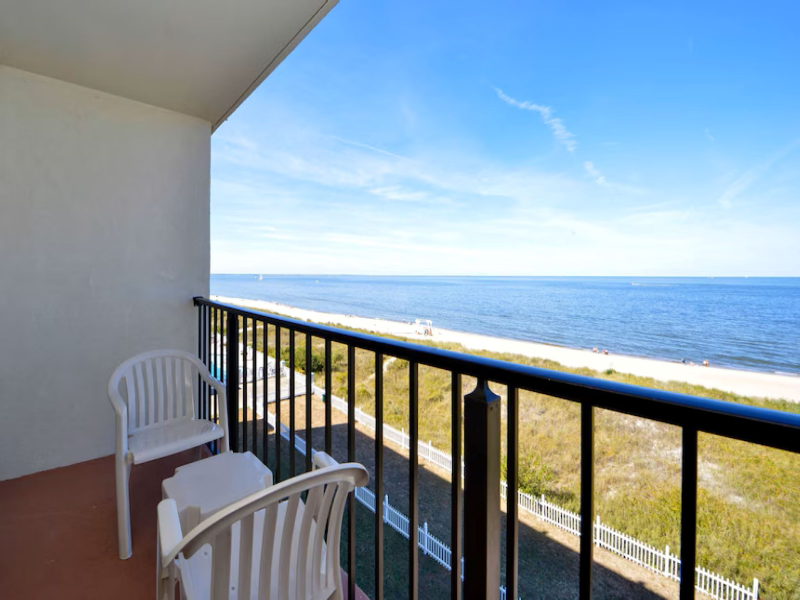 Best Western Plus Holiday Sands Inn & Suites image