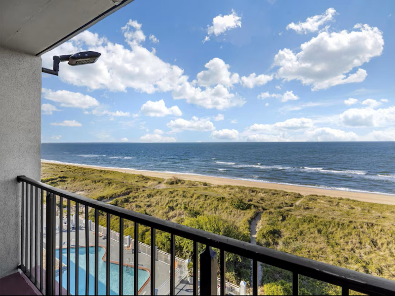 Best Western Plus Holiday Sands Inn & Suites image