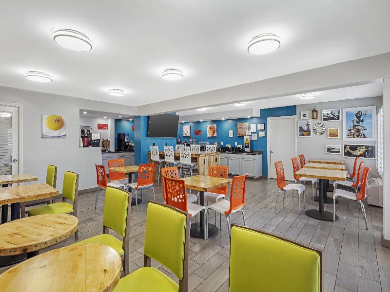 Best Western Plus Holiday Sands Inn & Suites image