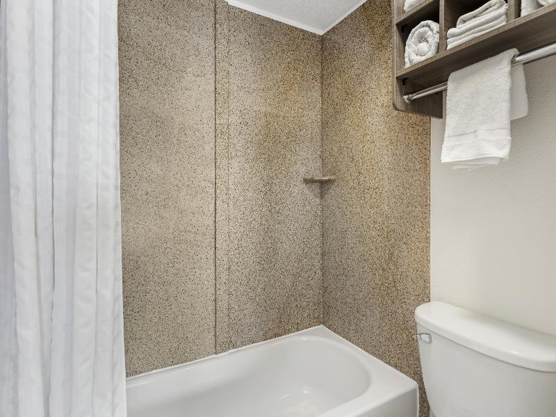 Best Western Plus Holiday Sands Inn & Suites image