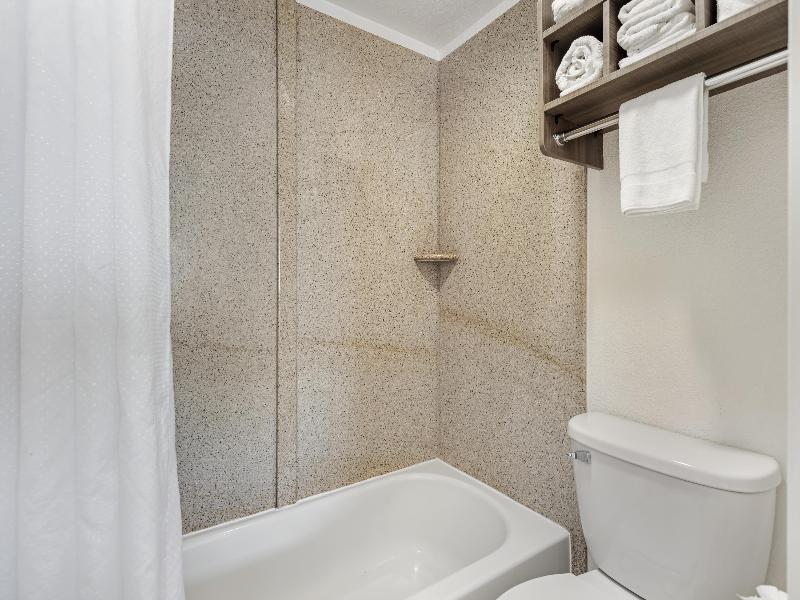 Best Western Plus Holiday Sands Inn & Suites image