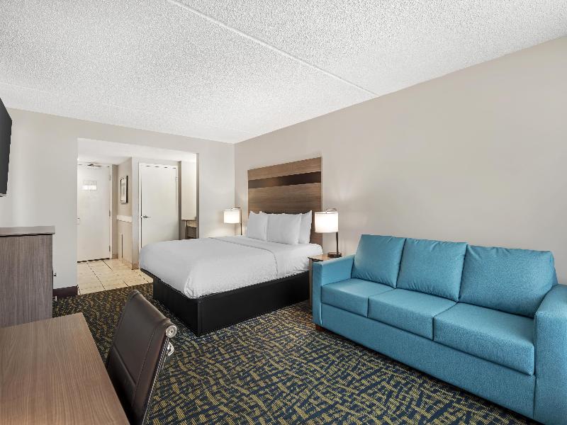 Best Western Plus Holiday Sands Inn & Suites image