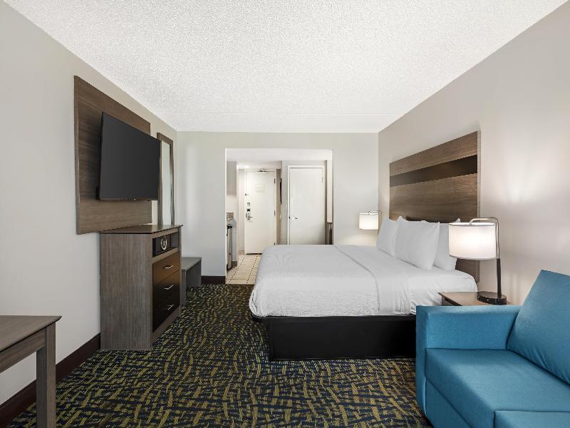 Best Western Plus Holiday Sands Inn & Suites image
