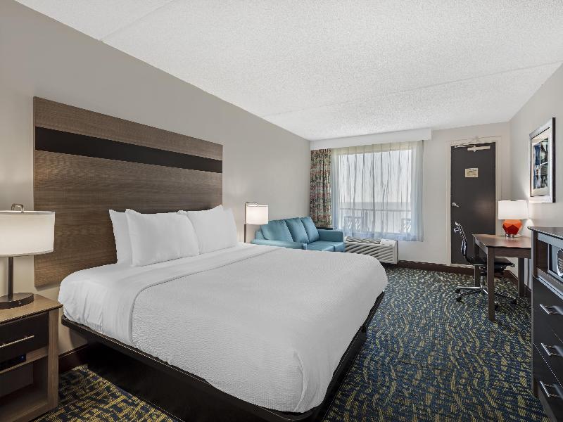 Best Western Plus Holiday Sands Inn & Suites image