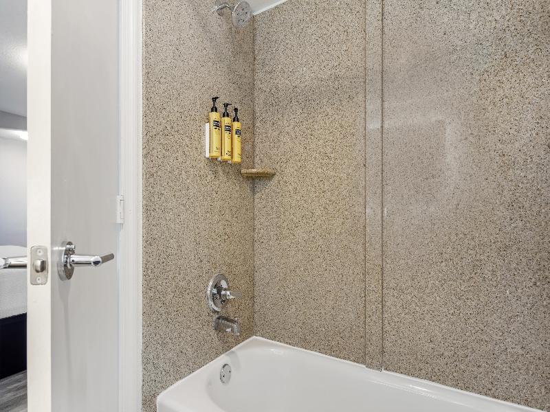 Best Western Plus Holiday Sands Inn & Suites image