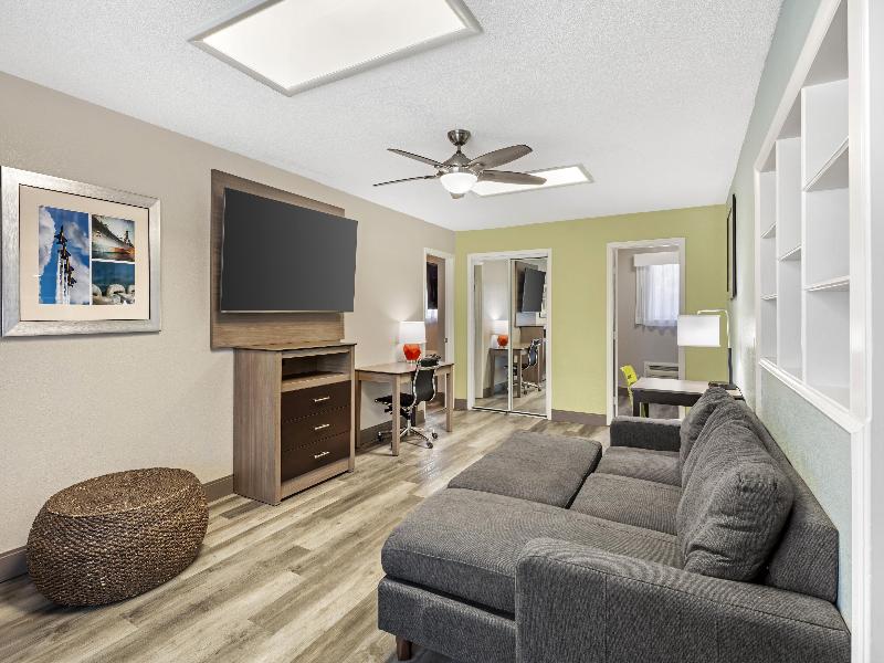Best Western Plus Holiday Sands Inn & Suites image