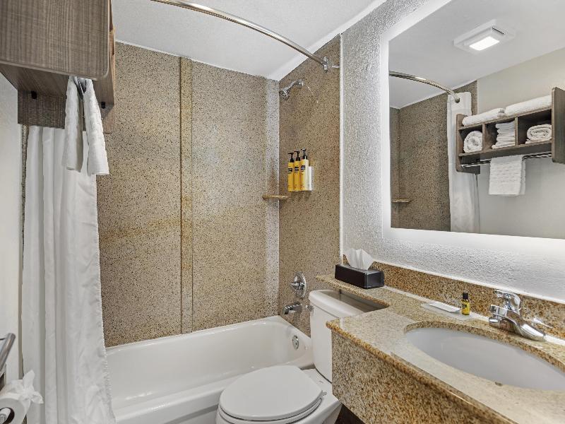 Best Western Plus Holiday Sands Inn & Suites image