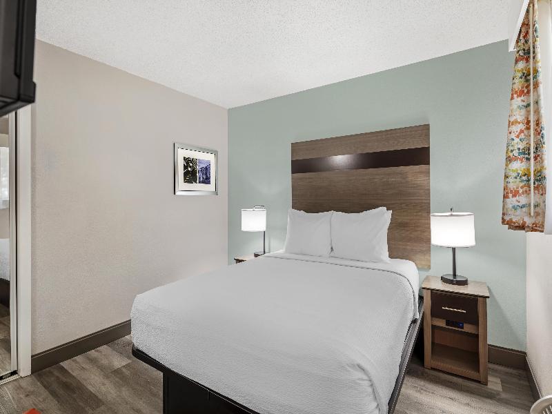 Best Western Plus Holiday Sands Inn & Suites image