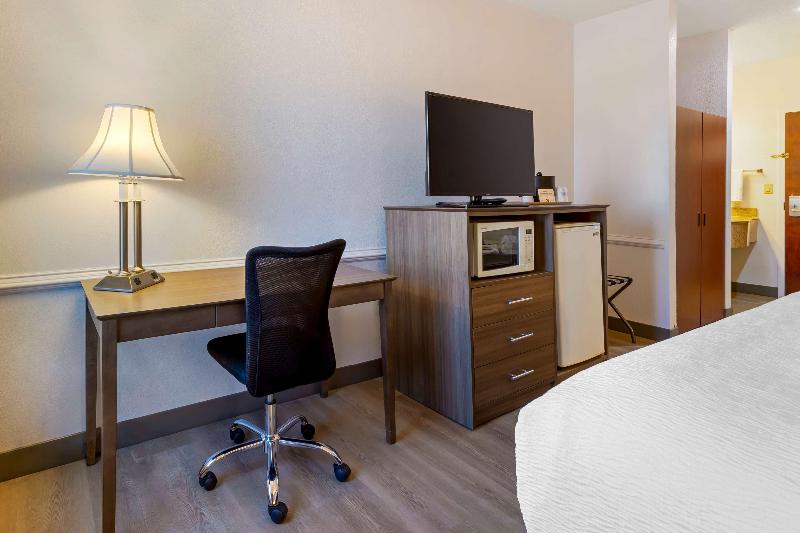 Best Western Plus South Hill Inn image