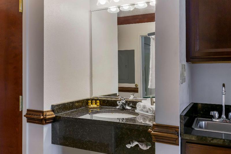 Best Western Plus South Hill Inn image