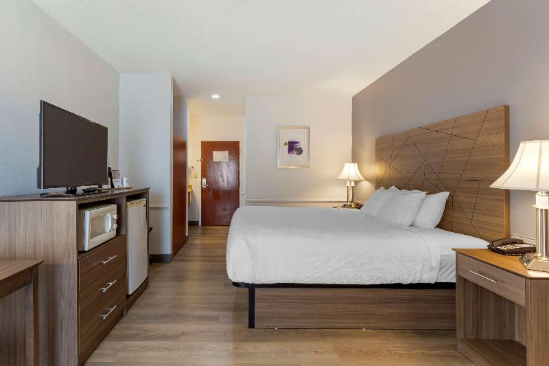 Best Western Plus South Hill Inn image