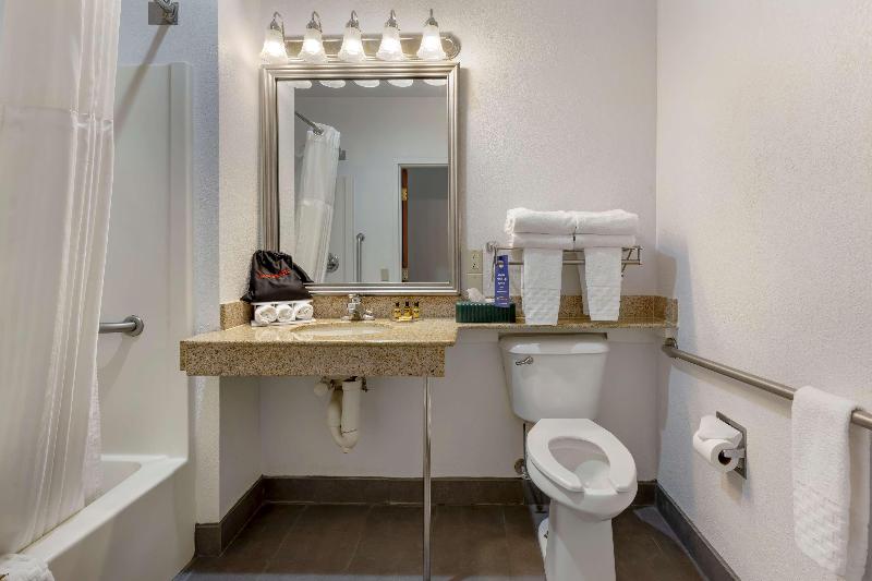 Best Western Plus South Hill Inn image