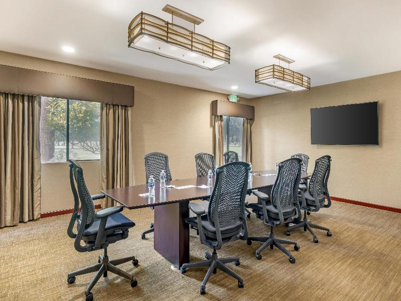 Best Western Plus Plaza by the Green image