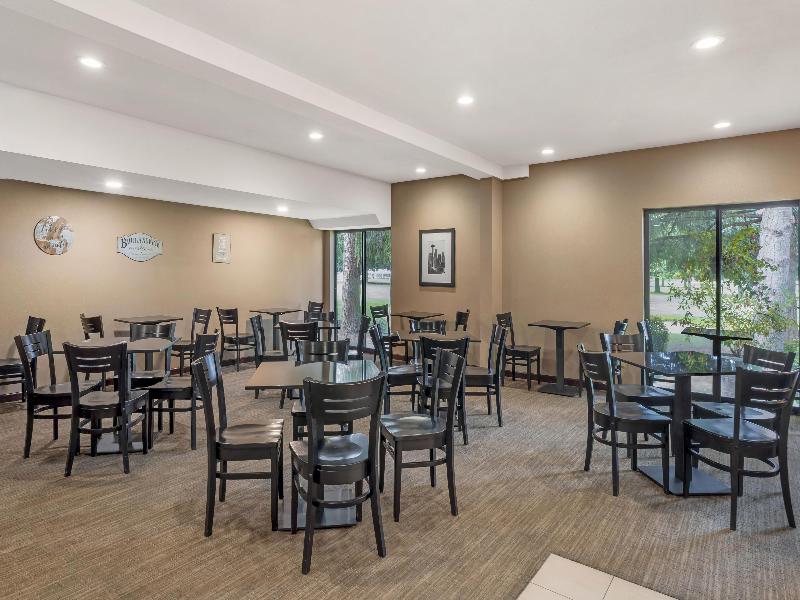 Best Western Plus Plaza by the Green image