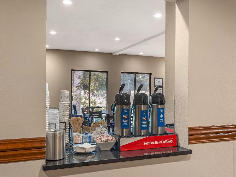 Best Western Plus Plaza by the Green image