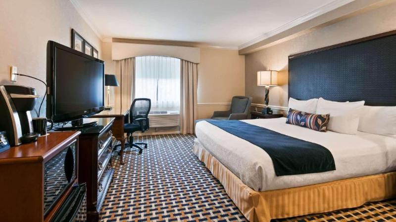 Bw Premier Plaza Hotel & Conference Center image