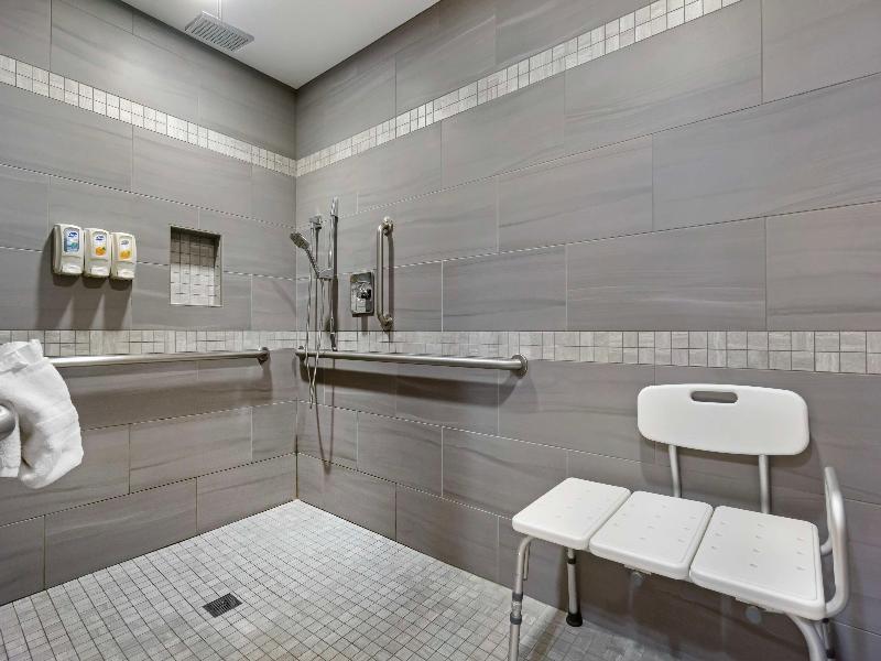 Best Western Plus Ahtanum Inn image