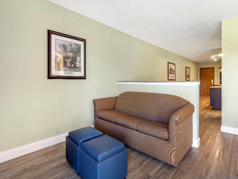 Best Western Plus Ahtanum Inn image