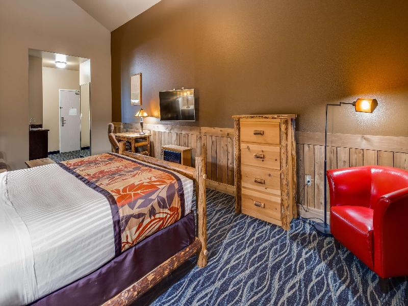 Best Western Plus Battle Ground Inn & Suites image