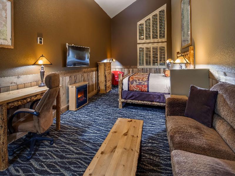 Best Western Plus Battle Ground Inn & Suites image