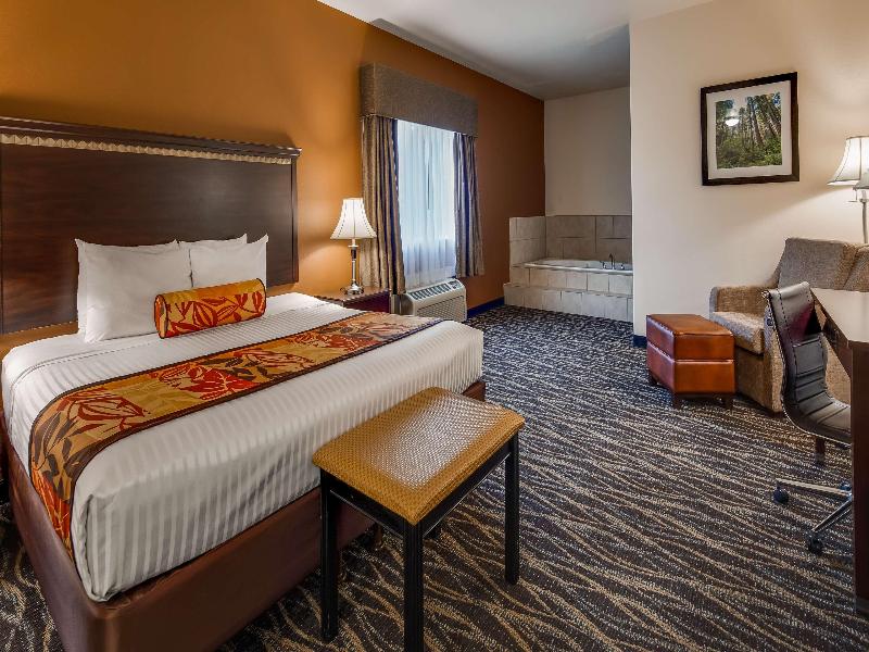 Best Western Plus Battle Ground Inn & Suites image