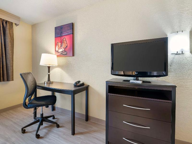 Best Western Green Bay Inn Conference Center image