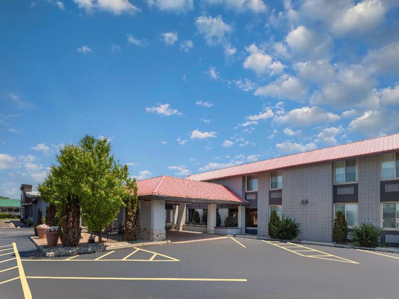 AmericInn by Wyndham Appleton Downtown