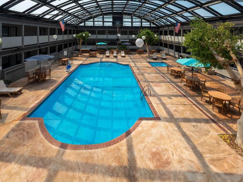 AmericInn by Wyndham Appleton Downtown