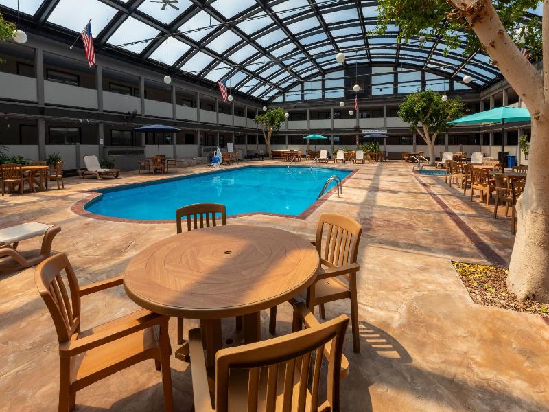 AmericInn by Wyndham Appleton Downtown