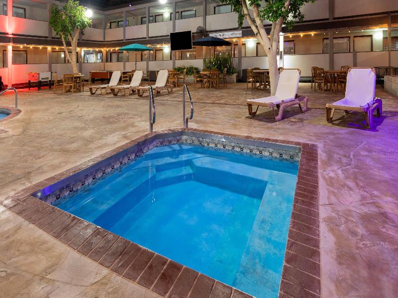 AmericInn by Wyndham Appleton Downtown