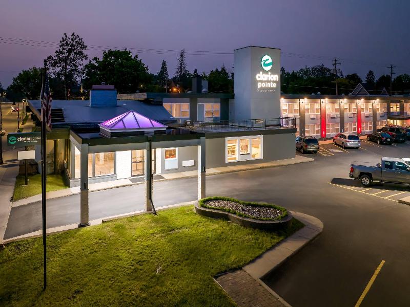 Clarion Pointe Rhinelander Downtown image