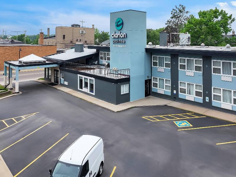 Clarion Pointe Rhinelander Downtown image