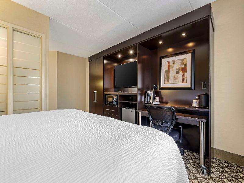 Best Western Plus Inntowner Madison image