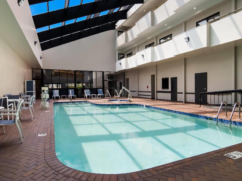 The Inn On Maritime Bay Ascend Hotel Collection image