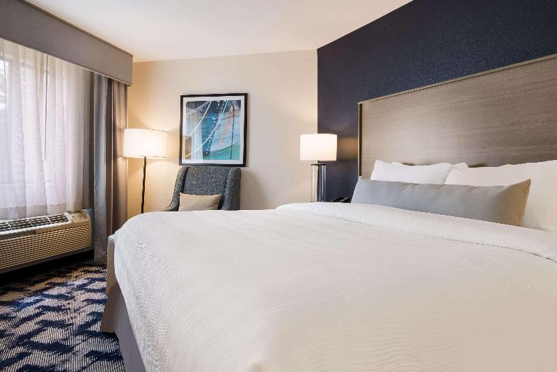 The Inn On Maritime Bay Ascend Hotel Collection image
