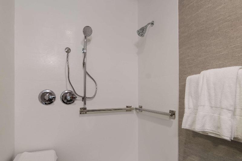 The Inn On Maritime Bay Ascend Hotel Collection image