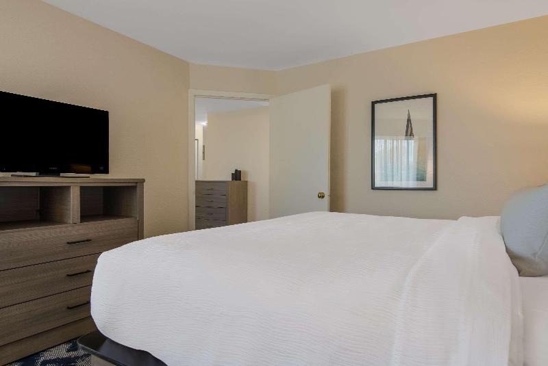 The Inn On Maritime Bay Ascend Hotel Collection image