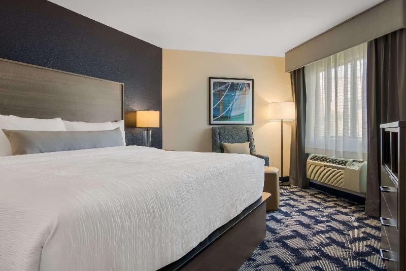 The Inn On Maritime Bay Ascend Hotel Collection image