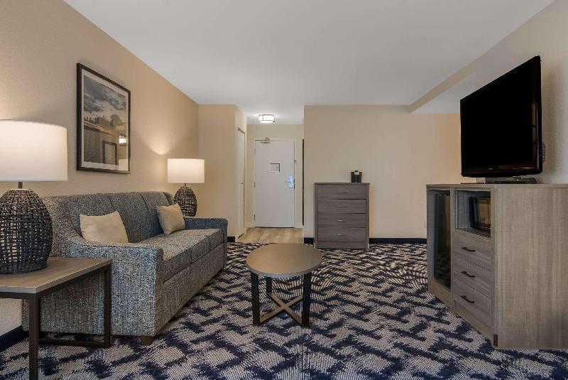 The Inn On Maritime Bay Ascend Hotel Collection image