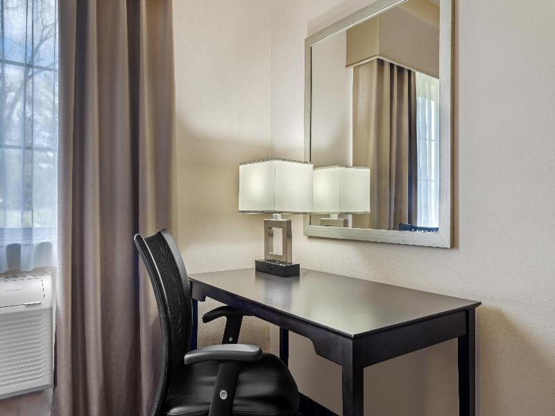 Bw Plover-Stevens Point Hotel & Conference Ctr image